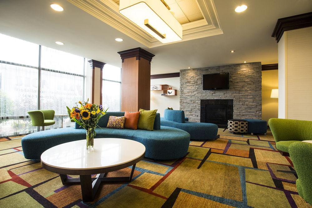 Fairfield Inn & Suites By Marriott Toronto Mississauga Exterior photo